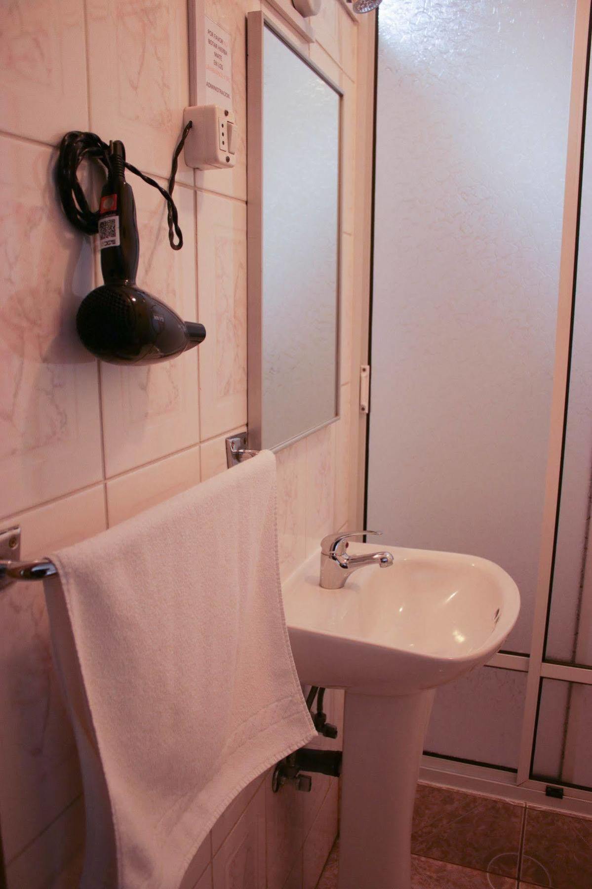 Hostal Hielo Sur Пунта-Аренас Екстер'єр фото
